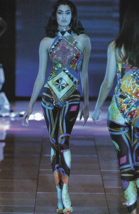 Yasmeen Ghauri For Gianni Versace Spring Summer 1991 Stile Di Moda