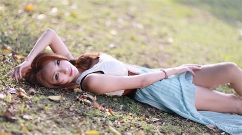 Women Model Brunette Long Hair Asian Women Outdoors Smiling Lying On Back Legs Looking