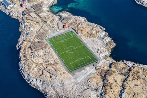 Henningsvær is a fishing village in vågan municipality in nordland county, norway. Henningsvær Stadion - Lofoten Islands, #Norway #Soccer # ...