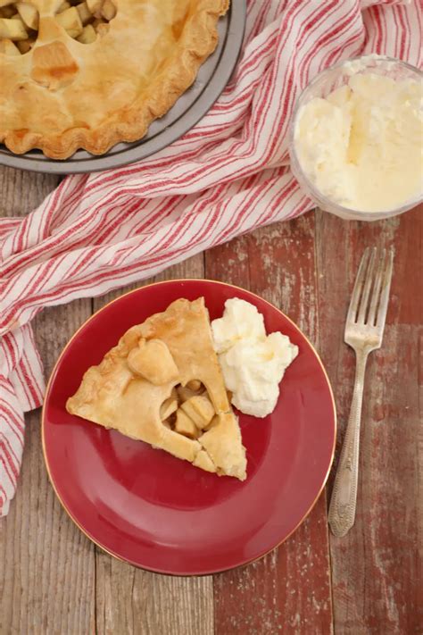 The Perfect Classic Apple Pie Recipe Gemmas Bigger Bolder Baking