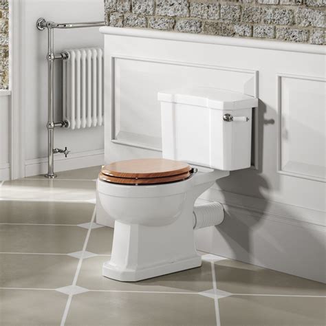 Traditional Ceramic Close Coupled Toilet Bathroom Cistern Pan And Oak