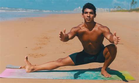 habilitado em piloto comercial baiano muda os planos para empreender como instrutor de yoga