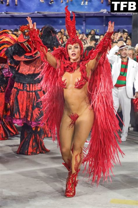 Paolla Oliveira Performs During The Rios Carnival Parade 20 Photos