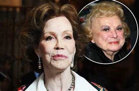 Mary Tyler Moore Dead—costar Rose Marie Claims Star Was Going Blind Had Tumors