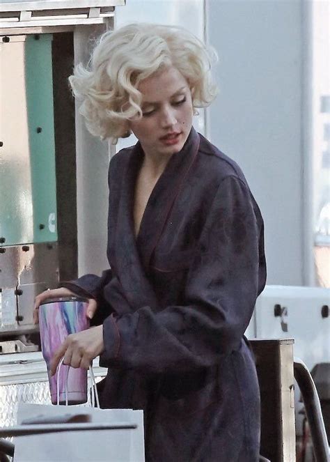 Ana de Armas — Ana de Armas as Marilyn Monroe in Andrew Dominik's in 
