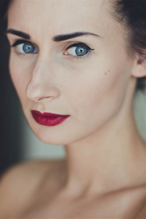 Free Photo Woman Wearing Black Mascara And Red Lipstick Attractive