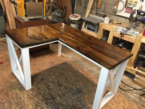 L Shaped Desk Made Using 2x4s And 2x8s Craft Room Office Home Office