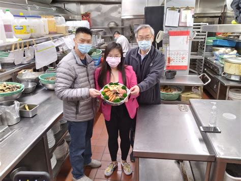 In SF Chinatown, Lunar New Year is all about giving back - AsAmNews