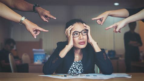 6 Ways To Stay Calm During A Stress Interview With A Hostile