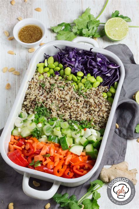 Unser thailändischer Quinoa Salat eignet sich hervorragend für die