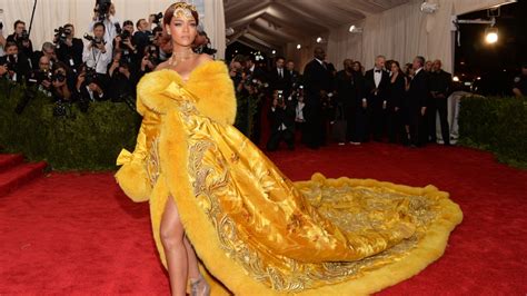 Rihannas Fur Wows At New Yorks Met Gala Ctv News