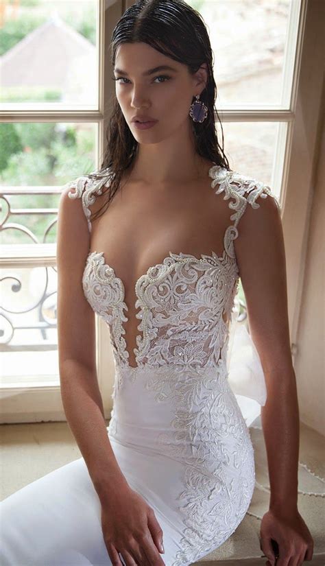 Feminine Hochzeitskleider 5 Besten Kleider Hochzeit Hochzeitskleid Brautmode