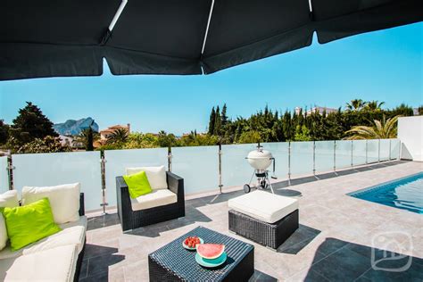 Om du är nyfiken på vad emojin heter på andra språk, t.ex. Ferienhaus Calpe Costa Blanca Villa Spanien Emoji