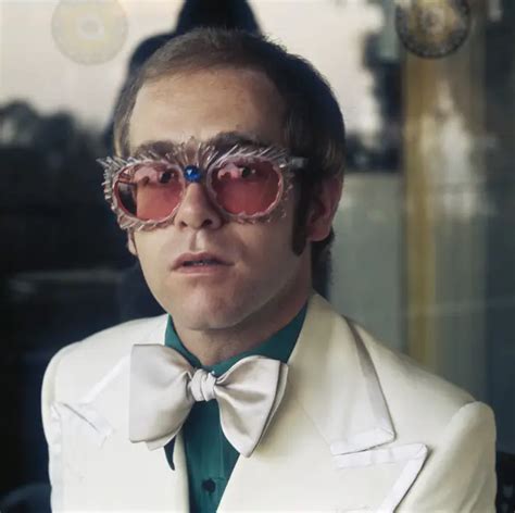 Elton John Glasses An Evolution Of The Stars Most Outlandish Stage