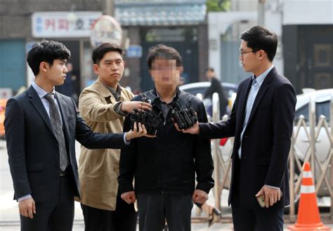 경찰 드루킹 측근과 김경수 의원 보좌관 대질신문 서울신문
