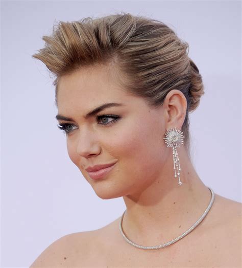 The Latest Model To Cut Her Hair Short Kate Upton Glamour