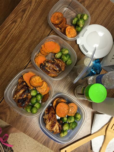 Overnight oats, chia pudding but that doesn't mean you need to have instant noodles! College Meal Prep | College meals, Cooking on a budget ...