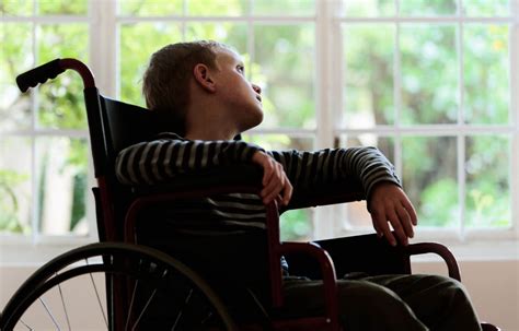 Équité Et Humanité Pour Les Familles Denfants Handicapés Le Devoir