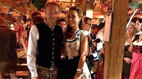 Christian Lindner Zeigt Sich Mit Freundin Auf Dem Oktoberfest Doch