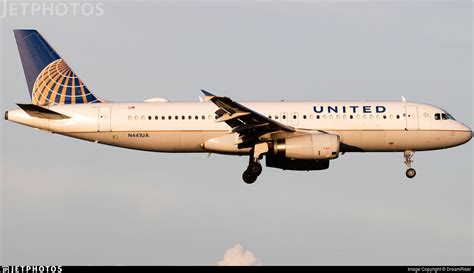 N441ua Airbus A320 232 United Airlines Dreamriser Jetphotos