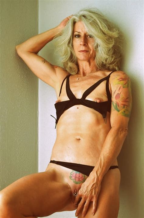 Sexy Tattooed Granny 38 Pics Xhamster