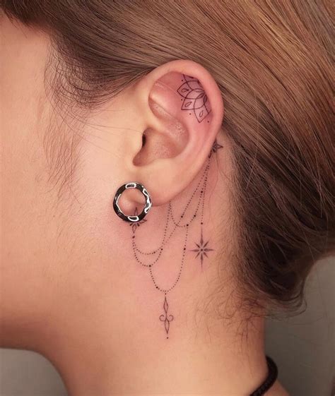 Unique Behind The Ear Tattoo Ideas For Women Re Tatoveringer Tatoveringsid Er Repiercinger