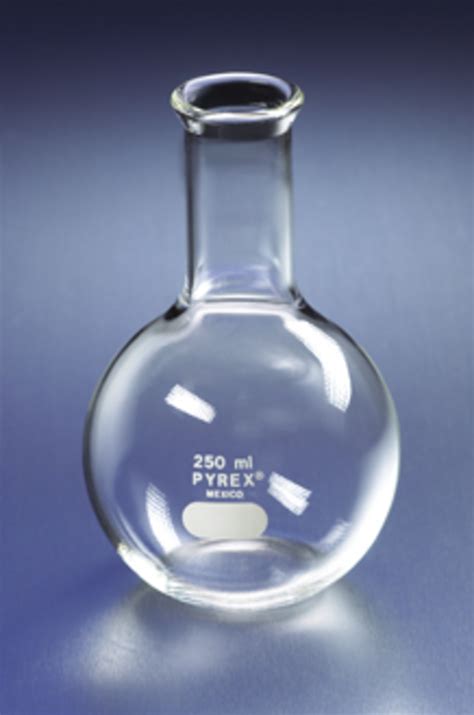 68 Mm Diameter Corning 4060 125 Pyrex Flat Bottom Boiling Flask With Long Neck Rubber Stopper