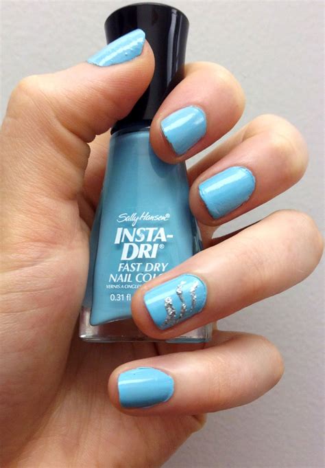 Sky Blue Nails With Waves D Sky Blue Nails Nails Blue Nails
