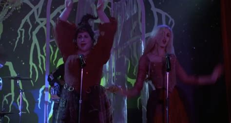27 Things You Notice When You Re Watch Hocus Pocus Like The Fact