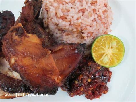 Ini adalah resep membuat ayam bacem ala resep pawonputri bahan & bumbu : Resep Ayam Bacem Super Mantap dan Sambal Terasi Goreng ...