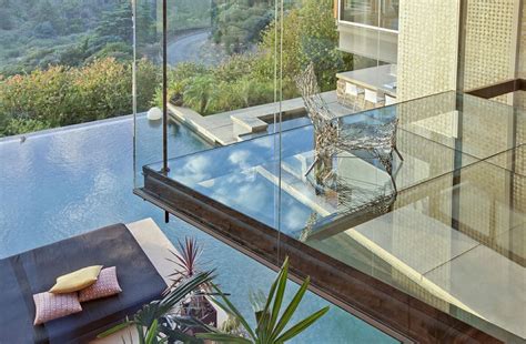 Simply Breathtaking Glass Floor Ideas For The Polished Modern Home