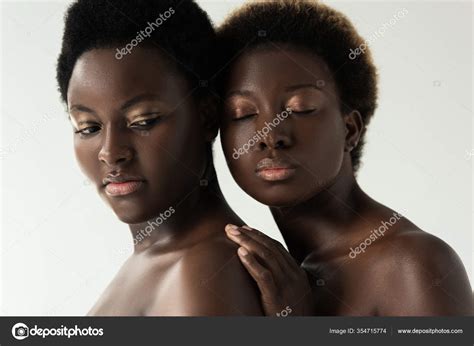Tedere Naakt Afrikaanse Meisjes Ge Soleerd Grijs Stockfoto Andrewlozovyi