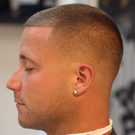 A fade haircut is one of the simplest ways of adding detail to your hairstyle. Important Style 19+ Haircut Fade Number 2