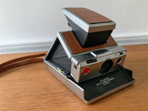 17 Polaroid Sx 70 Land Camera