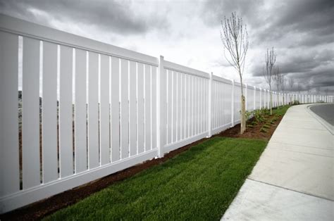 Check spelling or type a new query. How much does fencing cost per metre? in 2020 | Fence design, Building a fence, Vinyl fence
