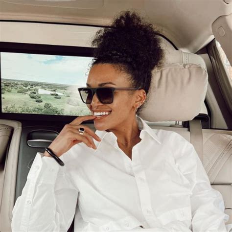 Pearl Thusi Leaves SA Hot And Bothered Over Revealing Pictures