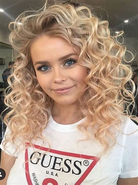 Hairstyles 2021, it is designed in a way that your hair is extraordinary. Curly-hairstyles-for-women-2020-2021-12-1 - Hair Colors
