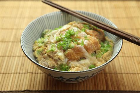 Katsudon Japanese Chicken Or Pork Cutlet And Egg Rice Bowl Recipe