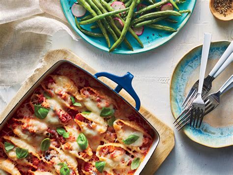 Here are 20 quick and healthy dinner recipes you can enjoy all without breaking a. Quick and Easy Vegetarian Recipes for Dinner Tonight ...