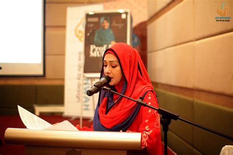 What does pengacara majlis mean in malay? Medan Karya AsSohwah: Warna Warni Majlis Pelancaran