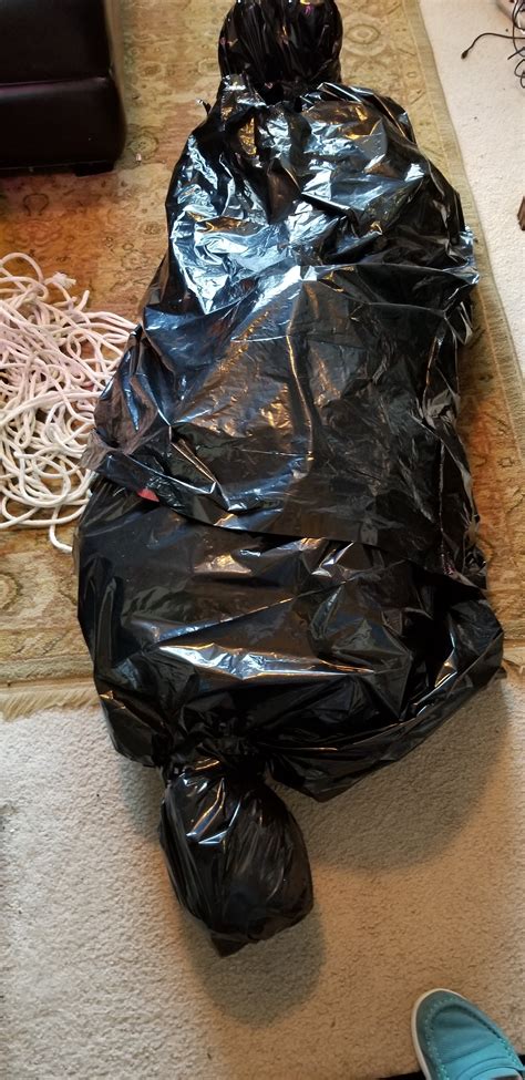How To Make A Bagged Dead Body For Halloween Crazy Green Thumbs