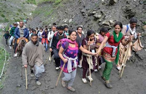 Amarnath Yatra Over 40000 Pilgrims Visit Holy Cave Shrine So Far 5 Dead