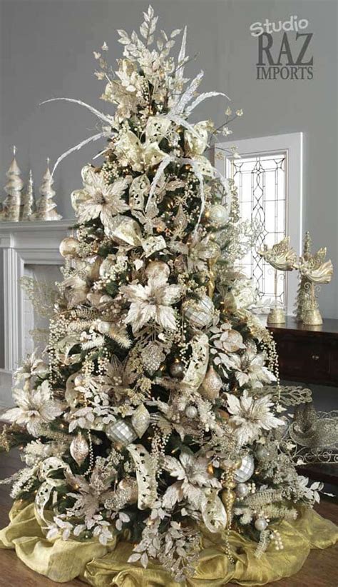 Få 10.000 endnu en decorated christmas tree is on stockvideo på 50 fps. Gallery of 25 Charmingly Beautiful Christmas Trees For ...