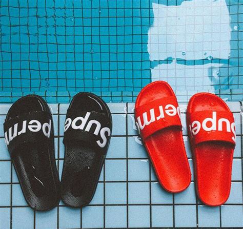Supreme Sandals Flip Flop Logo Black Red Menwomen Beach Shoes Anti
