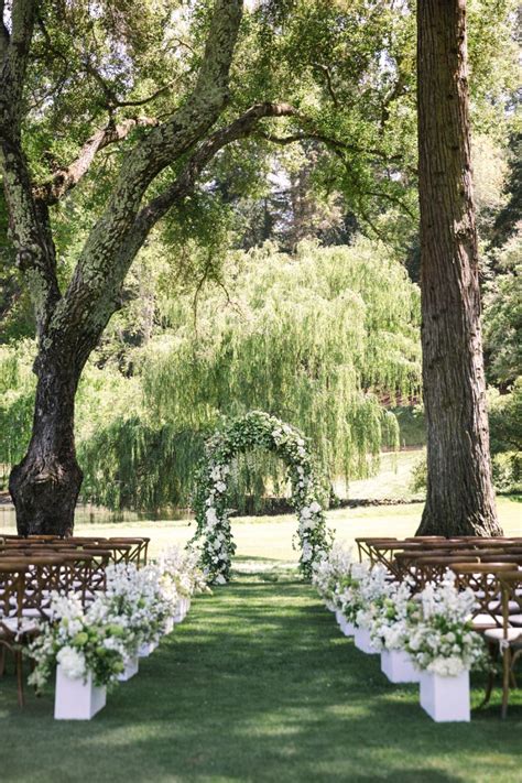 We Think Outdoor Weddings Are Worth The Extra Work Heres Why