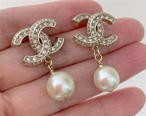 Chanel Classic Crystal Pearl Dangle Earrings Gold Cc Stud Nib