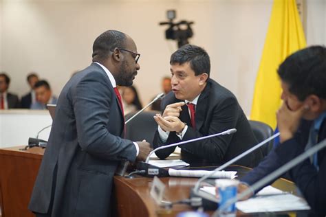 En el acto fue lanzado el nuevo partido político colombia renaciente. #RepresentantesAfrosResponden Entrevista con Jhon Arley ...