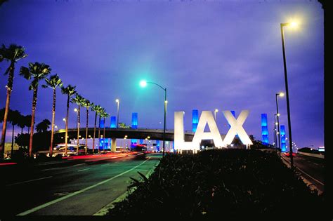 We Love This Picture Of The Iconic Lax Sign And Las Angeles