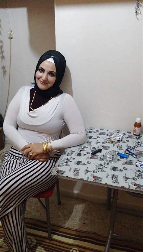 Arab Hot Hijab Milf 33