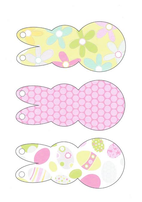 Easter is one of those holidays that is celebrated by a lot of people and whatever your reasons are to celebrate this holiday we are sure bunnies and easter eggs are part of it. white life ©: Easter - table decoration for crafting